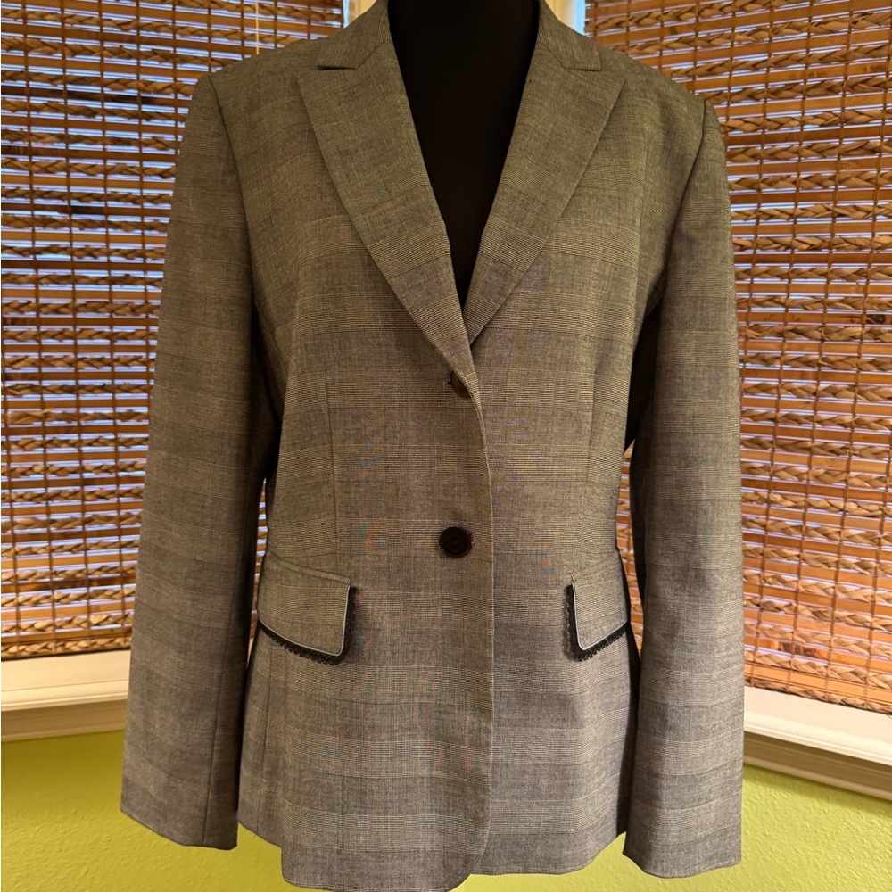 Tahari Women's Gray Plaid Blazer
